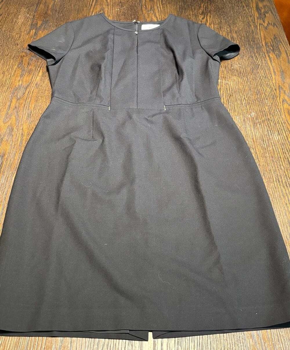 Hugo Boss Women's Black Short Sleeve Sheath Career Dress with Zip Detail Sz M